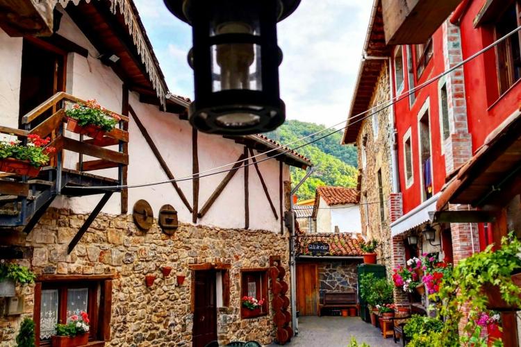 ALBERGUE EN VEGA DE LIEBANA (CANTABRIA)