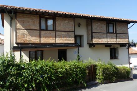 Fachada principal de acceso a la terraza